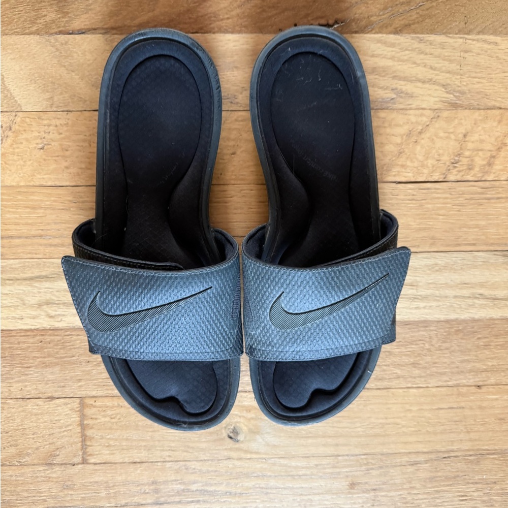 Men’s Nike Black Slide Sandals